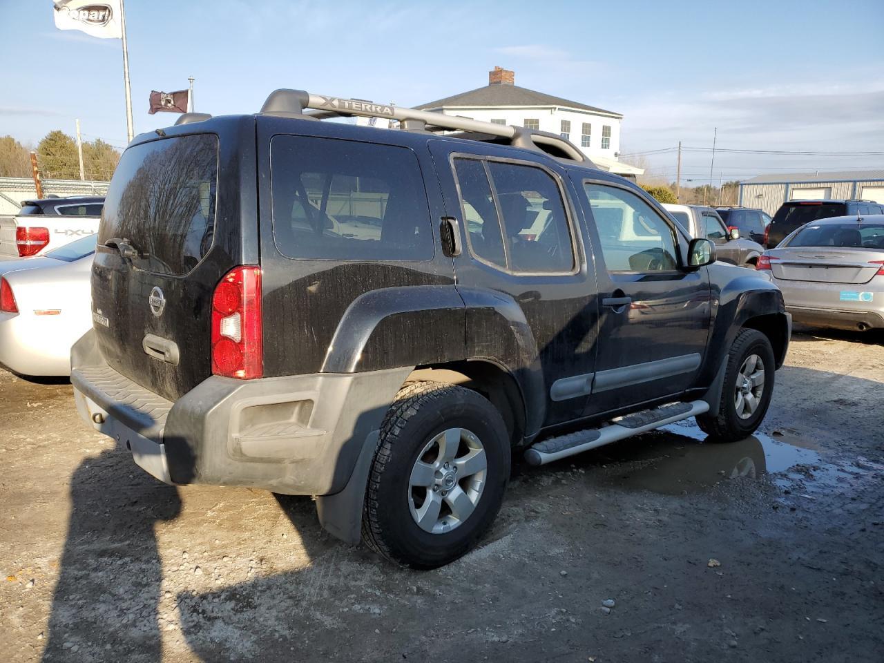 2013 NISSAN XTERRA X - Фото 3