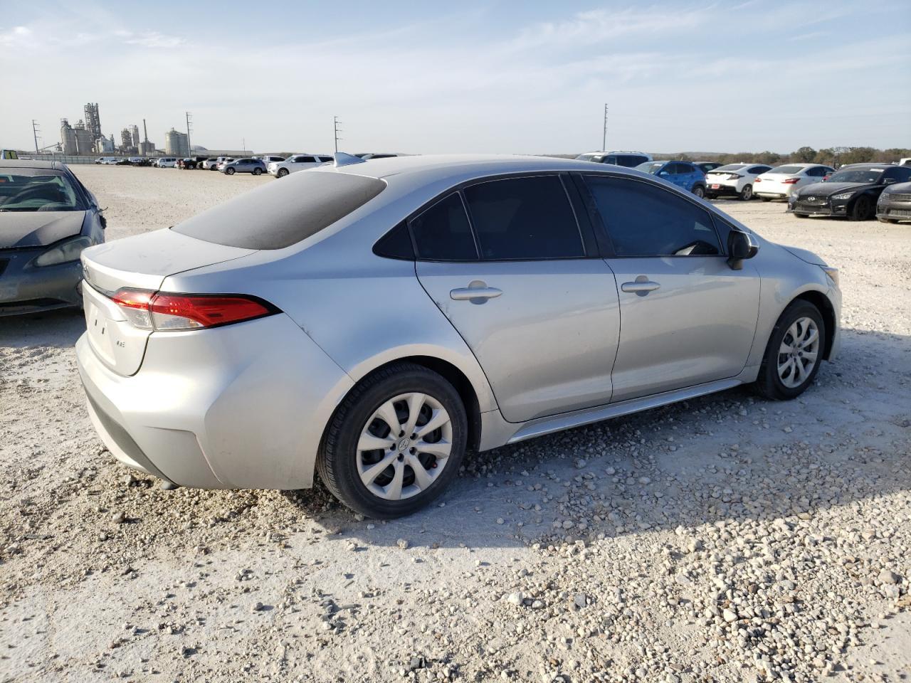2022 TOYOTA COROLLA LE - Фото 3