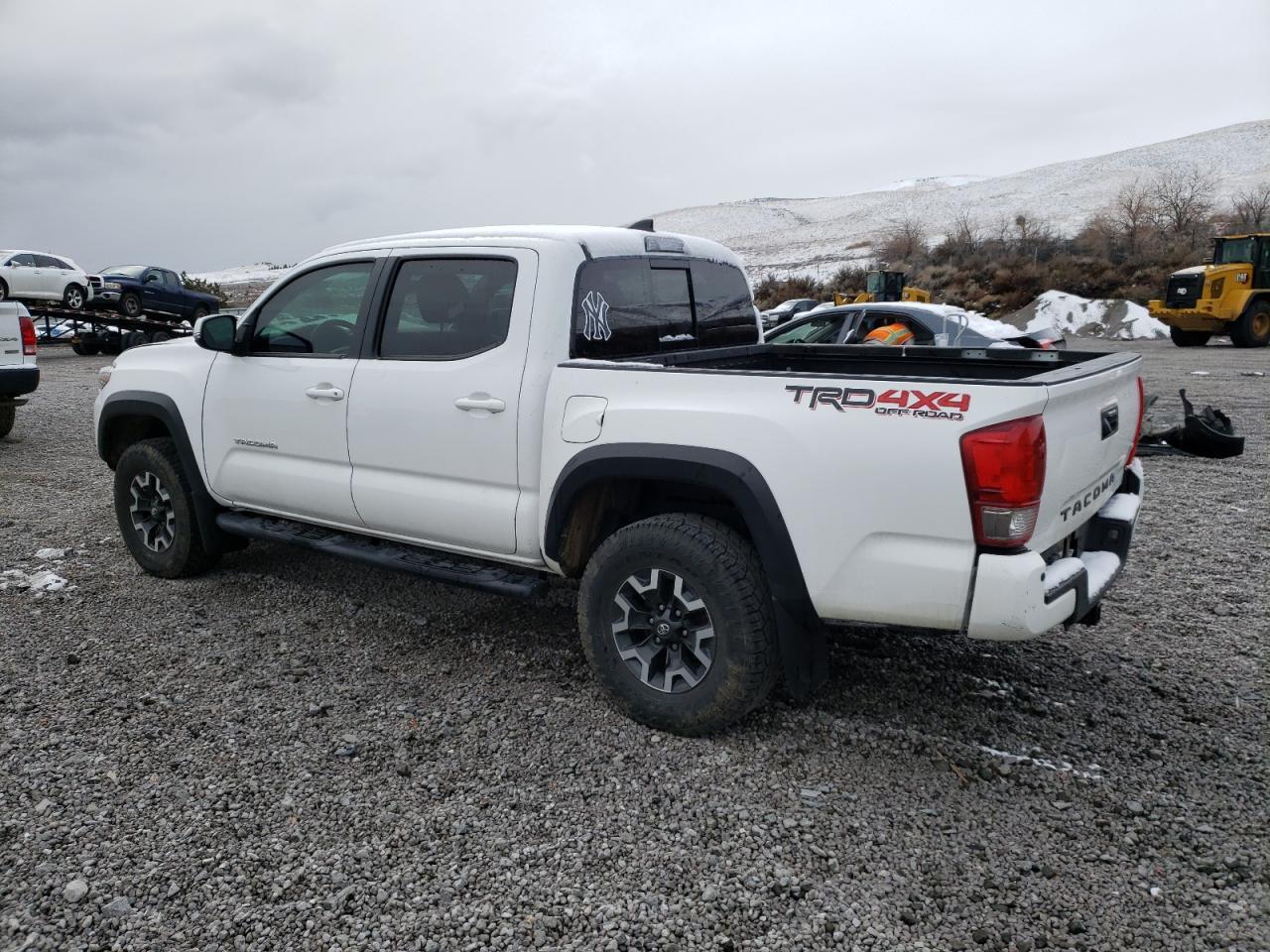 2017 TOYOTA TACOMA DOU - Фото 2