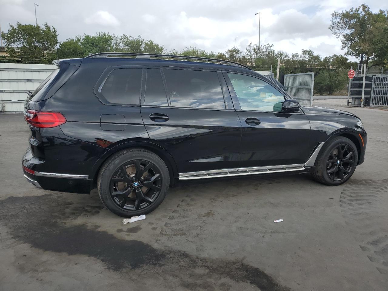 2021 BMW X7 XDRIVE4 - Image 3