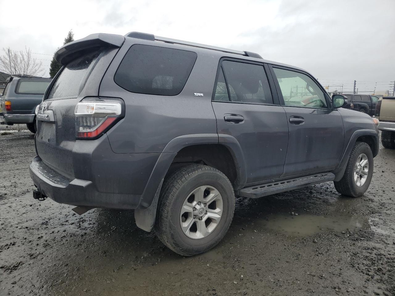 2019 TOYOTA 4RUNNER SR - Image 3
