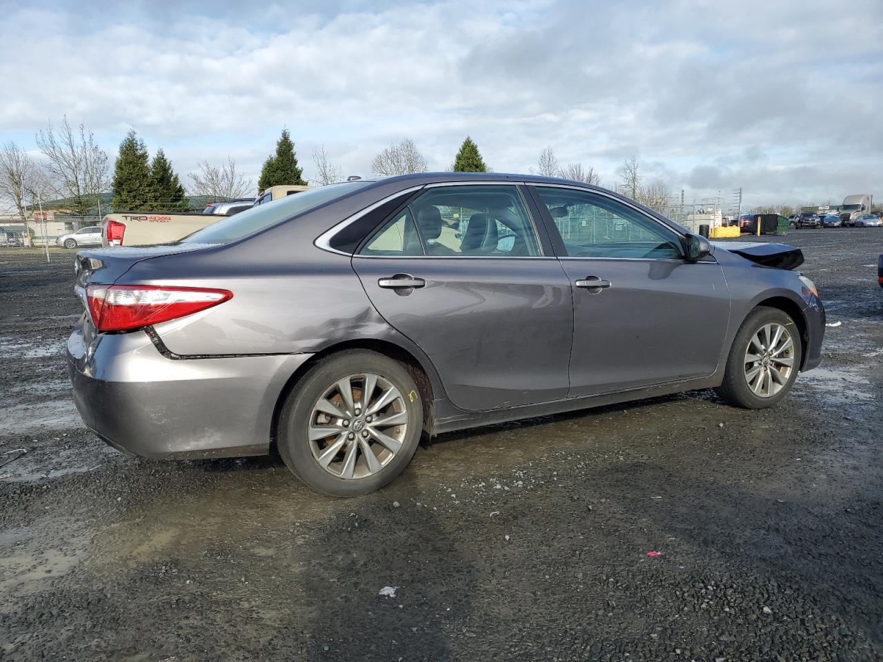 2015 TOYOTA CAMRY LE - Фото 3