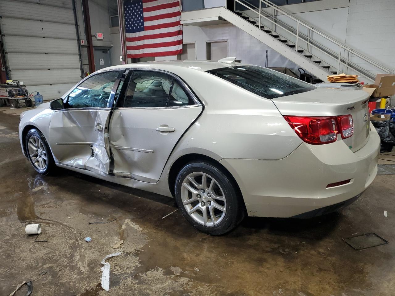 2015 CHEVROLET MALIBU 1LT - Image 2