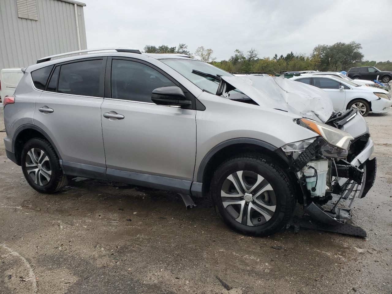 2016 TOYOTA RAV4 LE - Image 4
