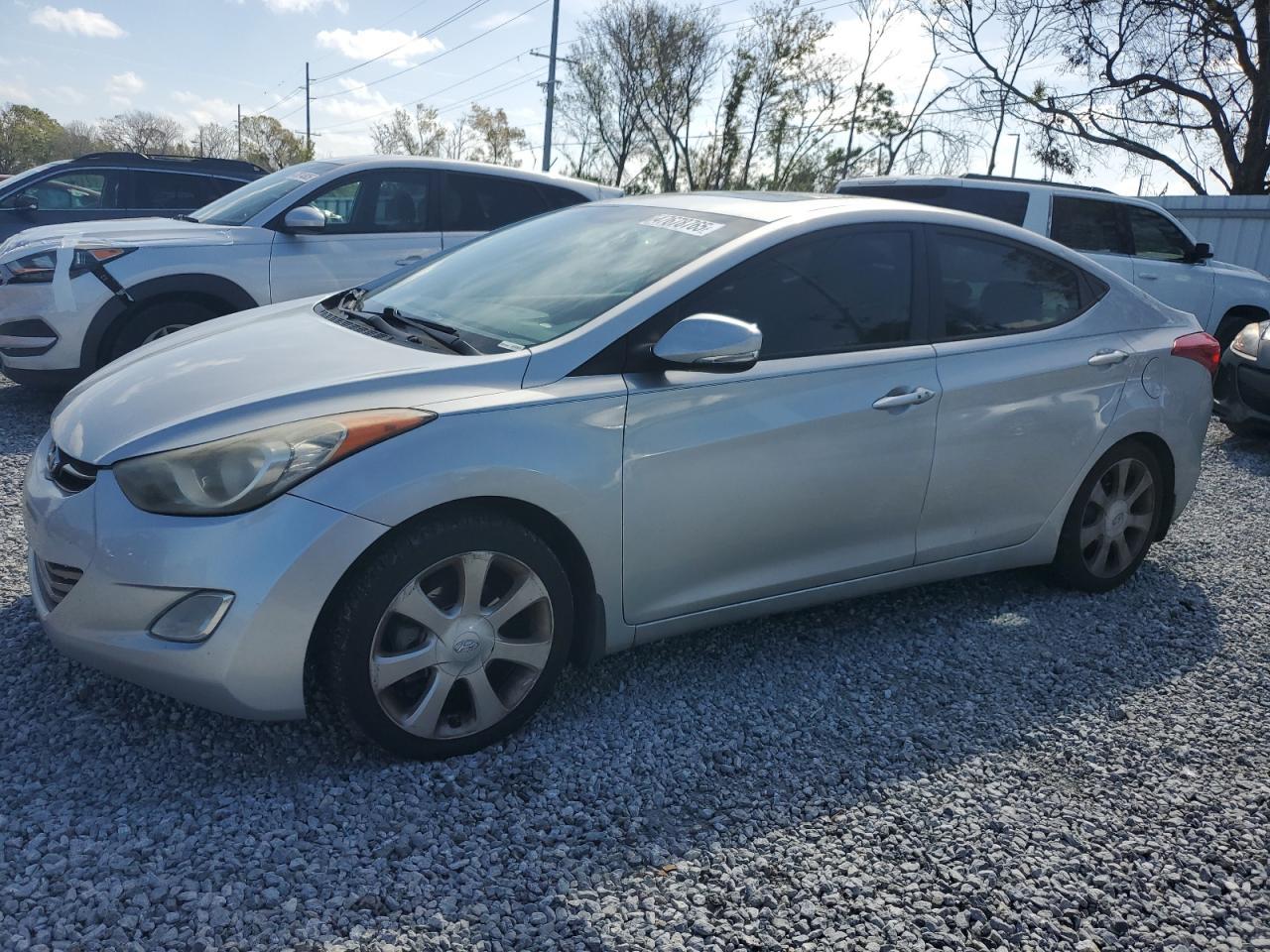 2013 HYUNDAI ELANTRA GL