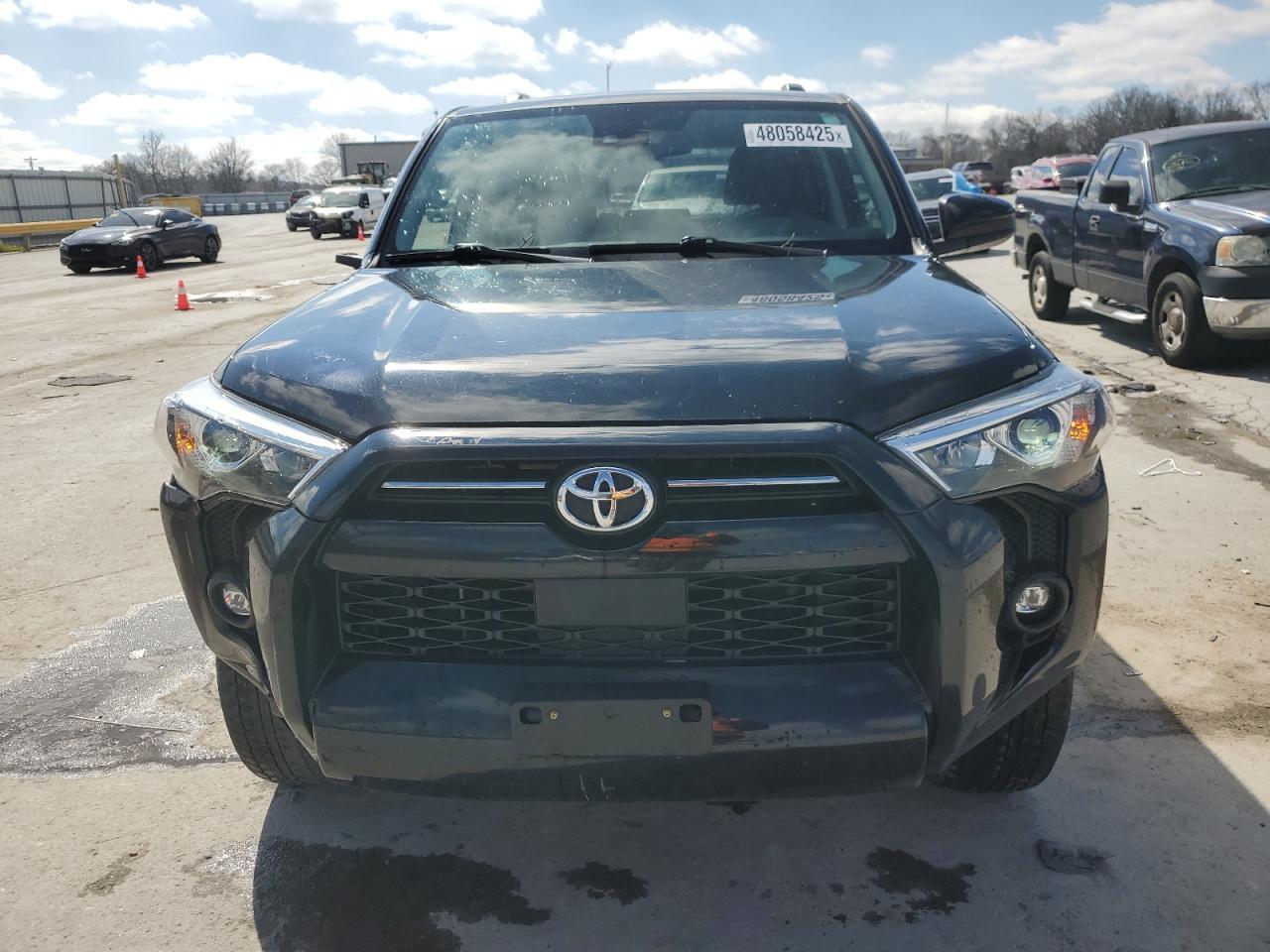 2022 TOYOTA 4RUNNER SR - Image 5