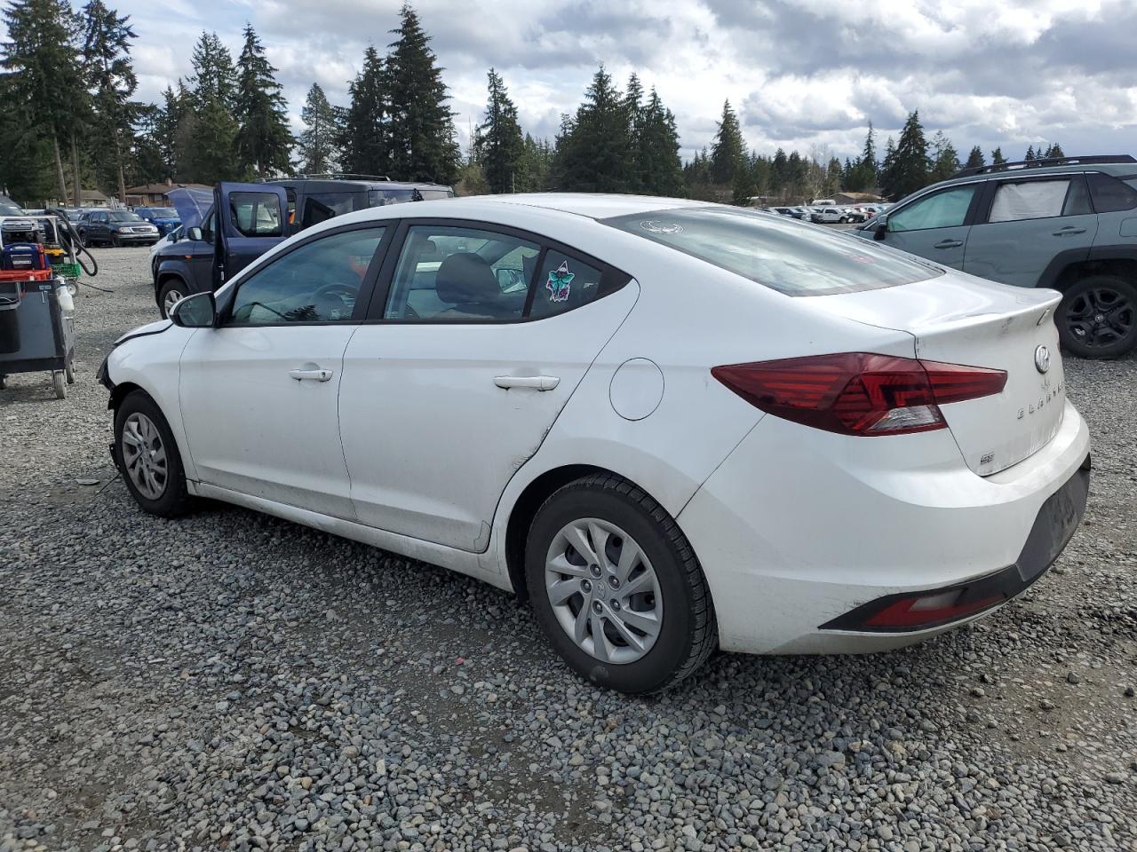 2019 HYUNDAI ELANTRA SE - Фото 2