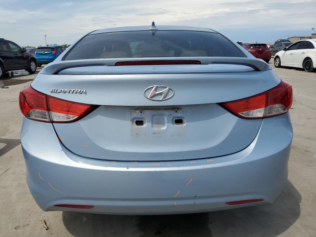 2013 HYUNDAI ELANTRA GL - Image 6