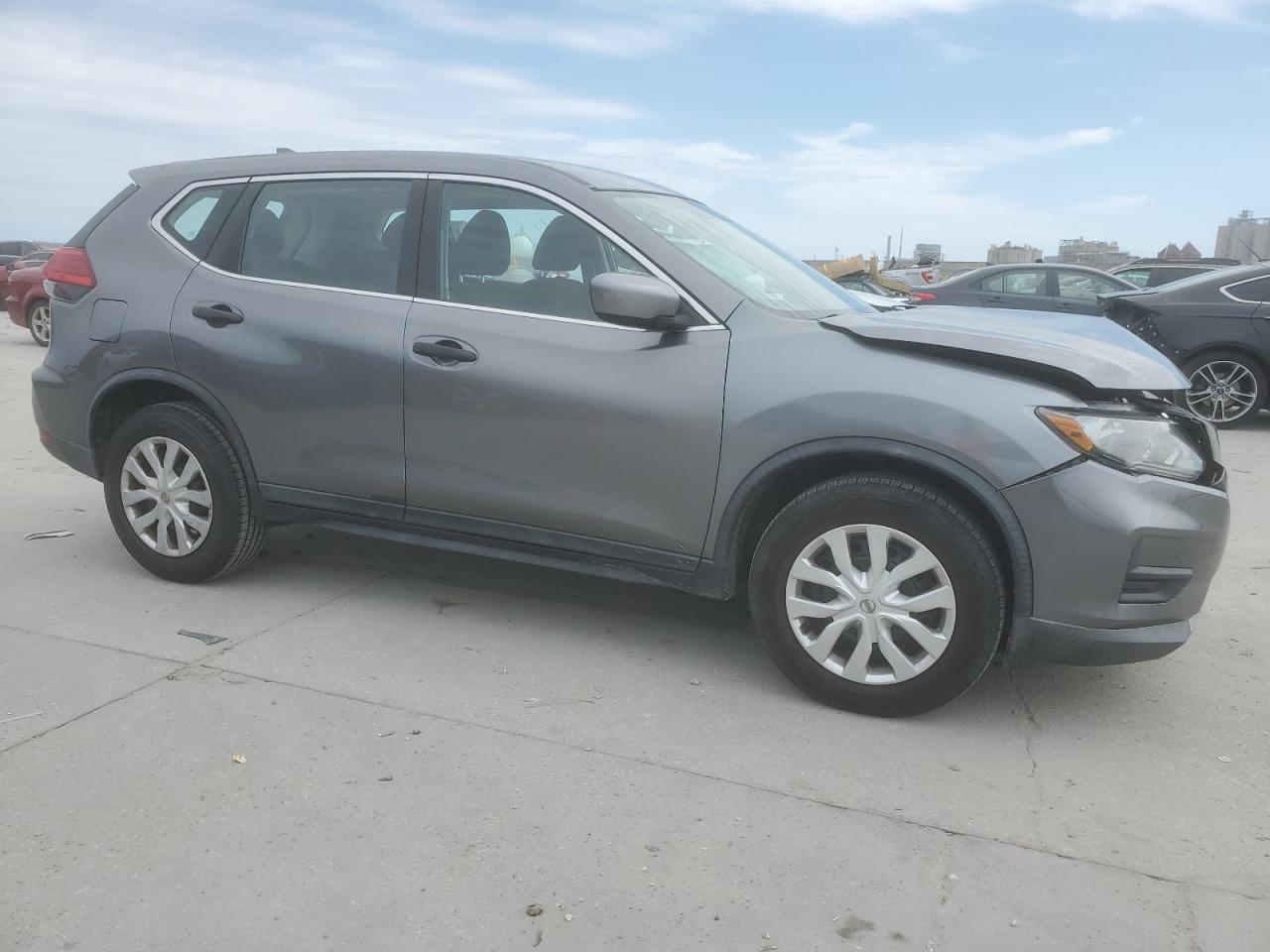 2017 NISSAN ROGUE S - Фото 4