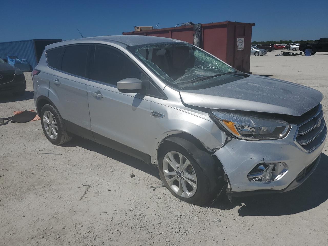 2017 FORD ESCAPE SE - Фото 4
