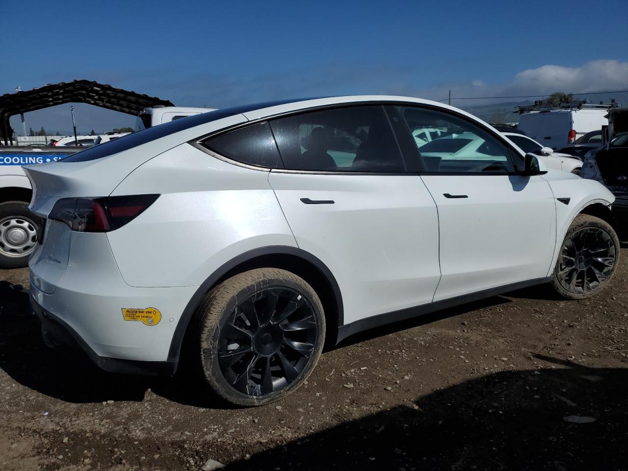 2022 TESLA MODEL Y - Image 3