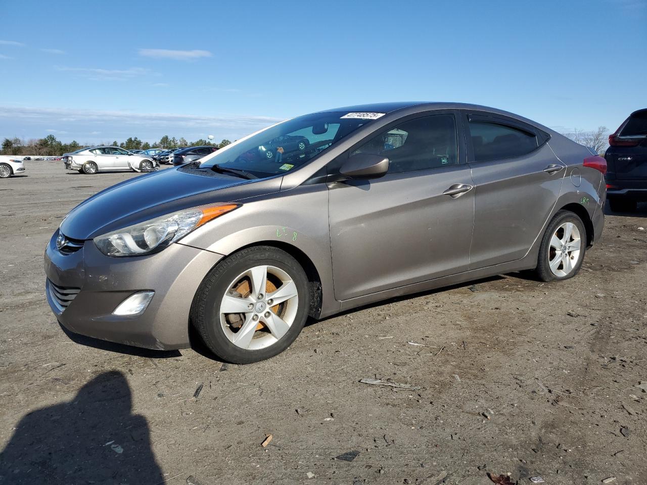 2013 HYUNDAI ELANTRA GL