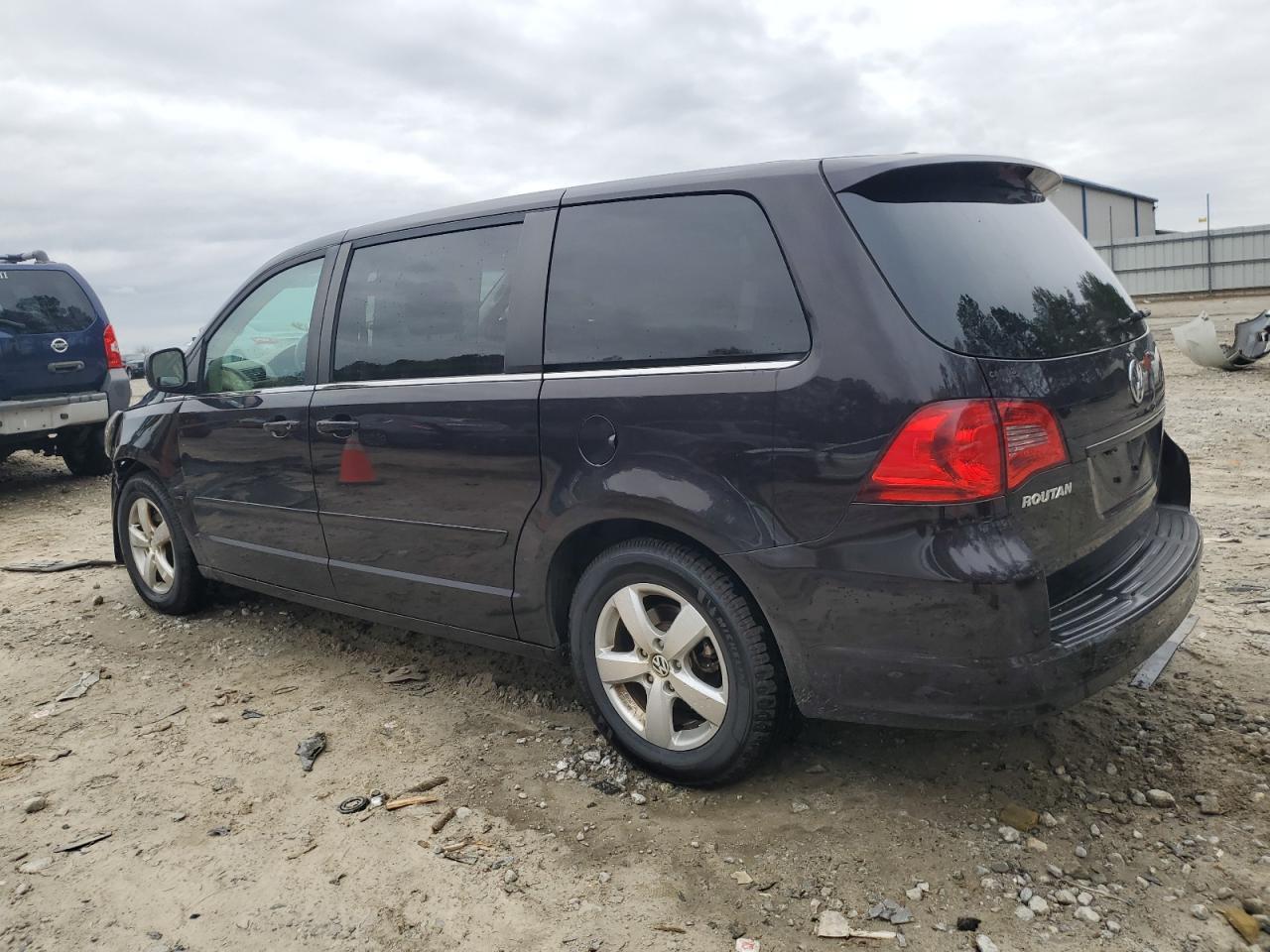 2010 VOLKSWAGEN ROUTAN SE - Фото 2