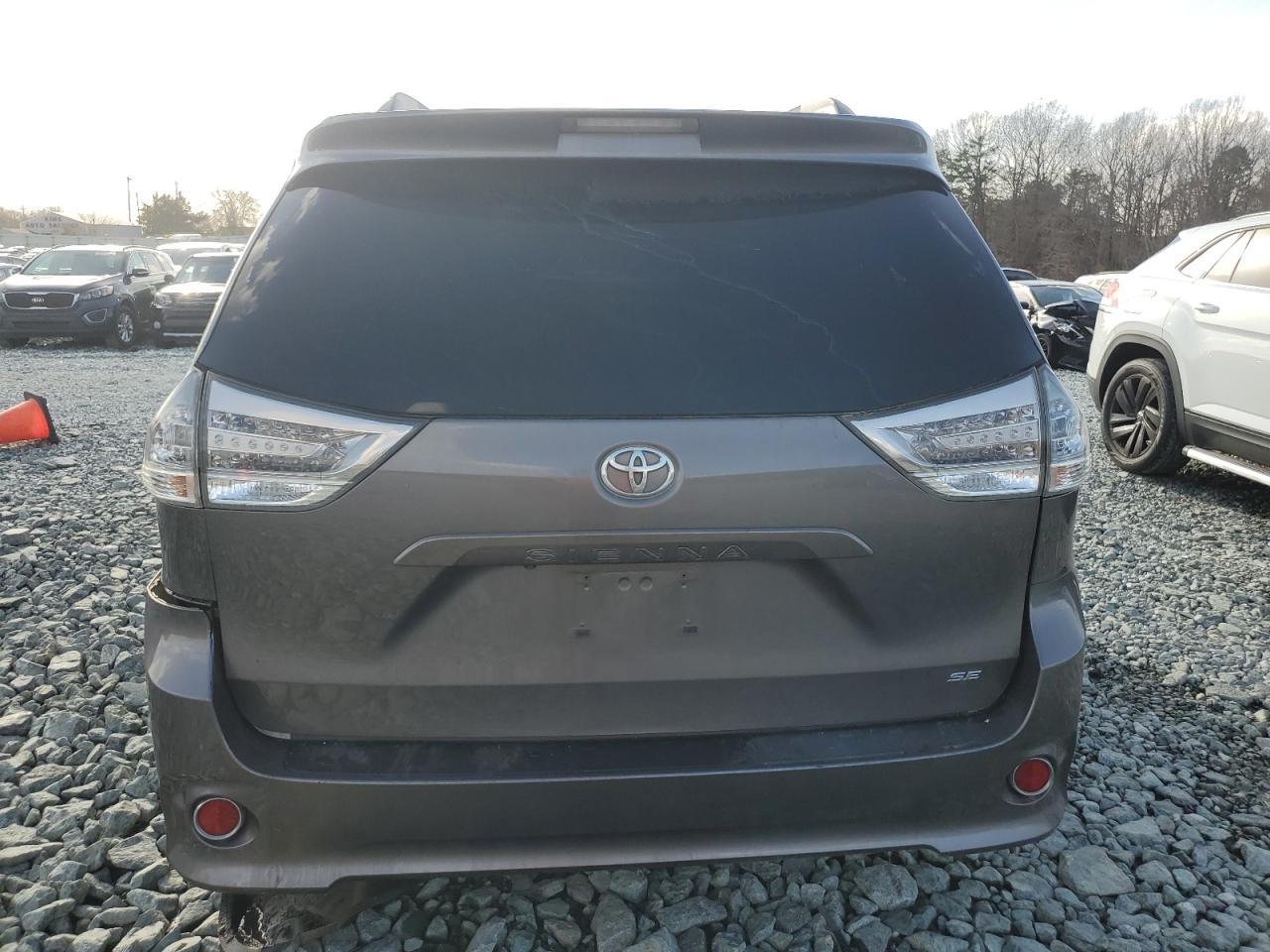 2015 TOYOTA SIENNA SPO - Фото 6