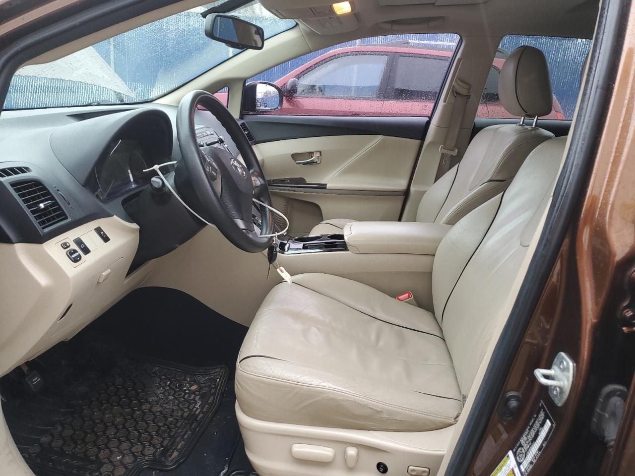 2011 TOYOTA VENZA - Фото 7