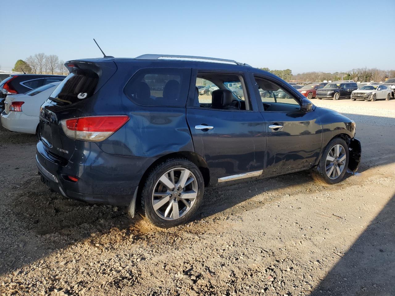2013 NISSAN PATHFINDER - Фото 3