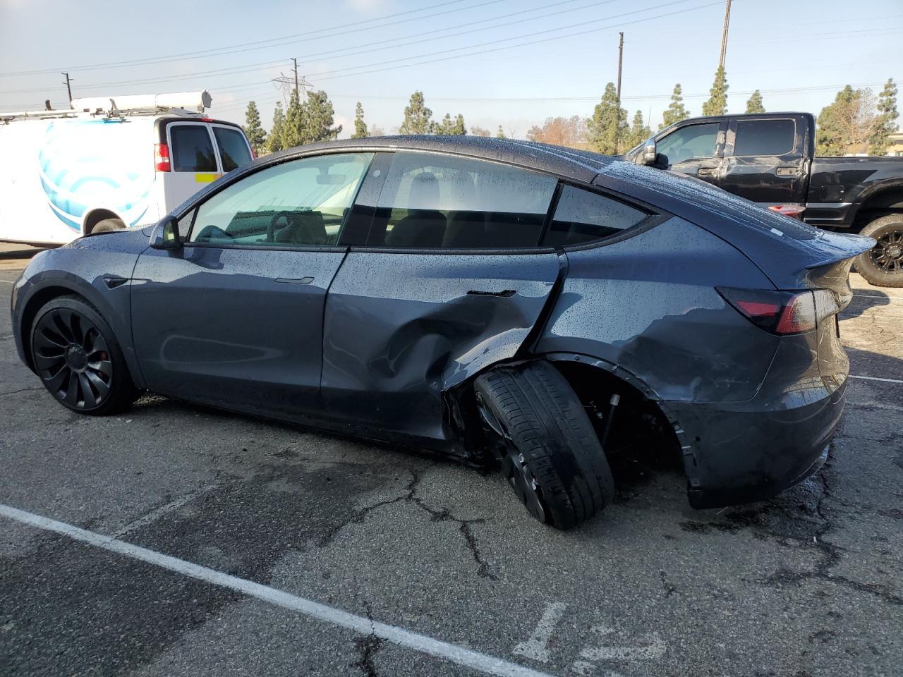 2022 TESLA MODEL Y - Image 2
