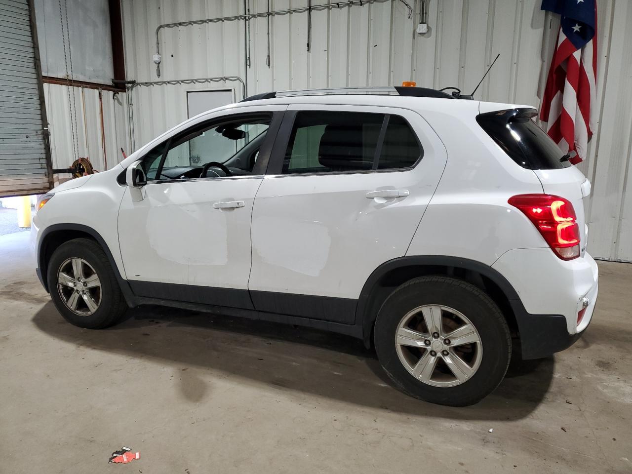 2019 CHEVROLET TRAX 1LT - Фото 2