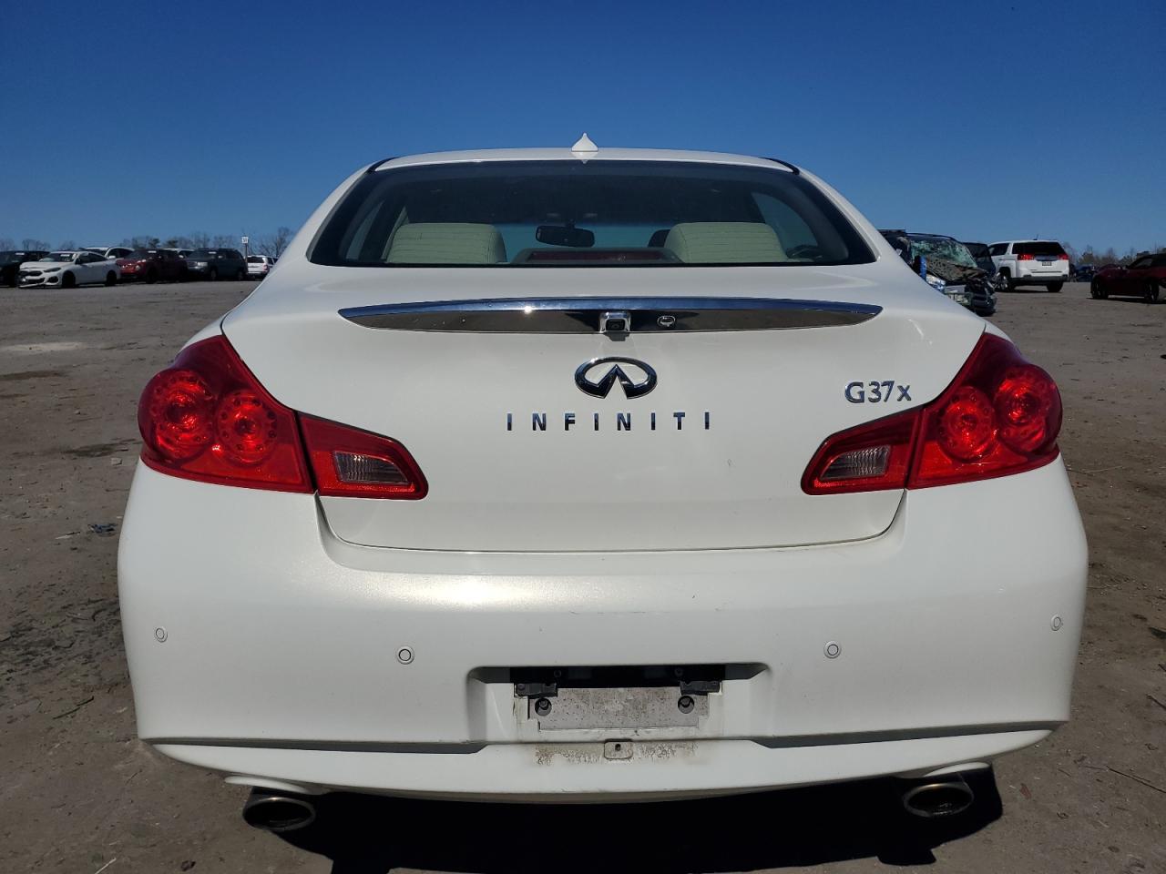 2012 INFINITI G37 - Image 6