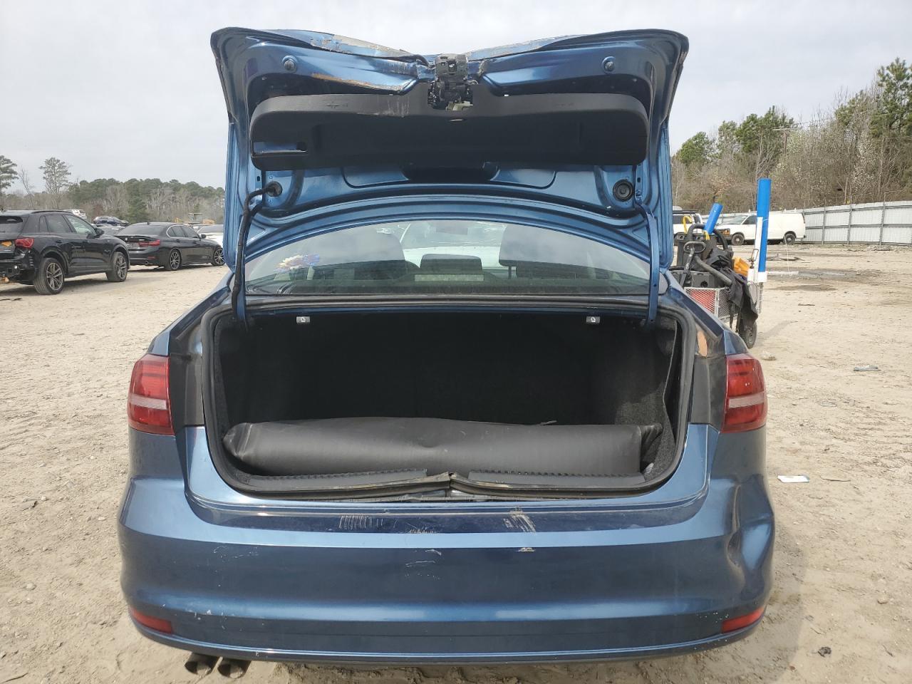 2016 VOLKSWAGEN JETTA S - Image 6
