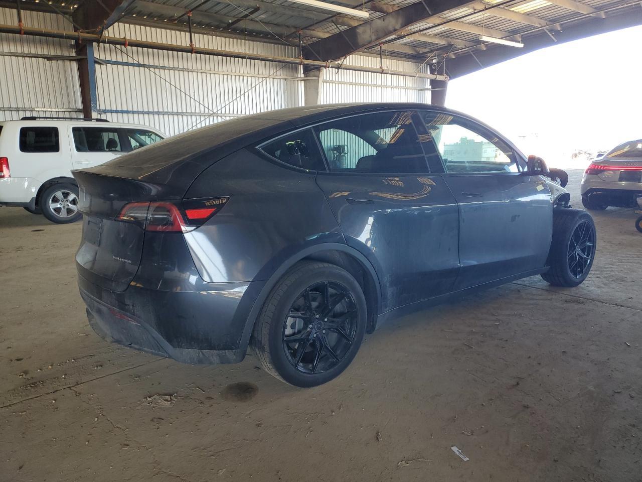 2024 TESLA MODEL Y - Image 3