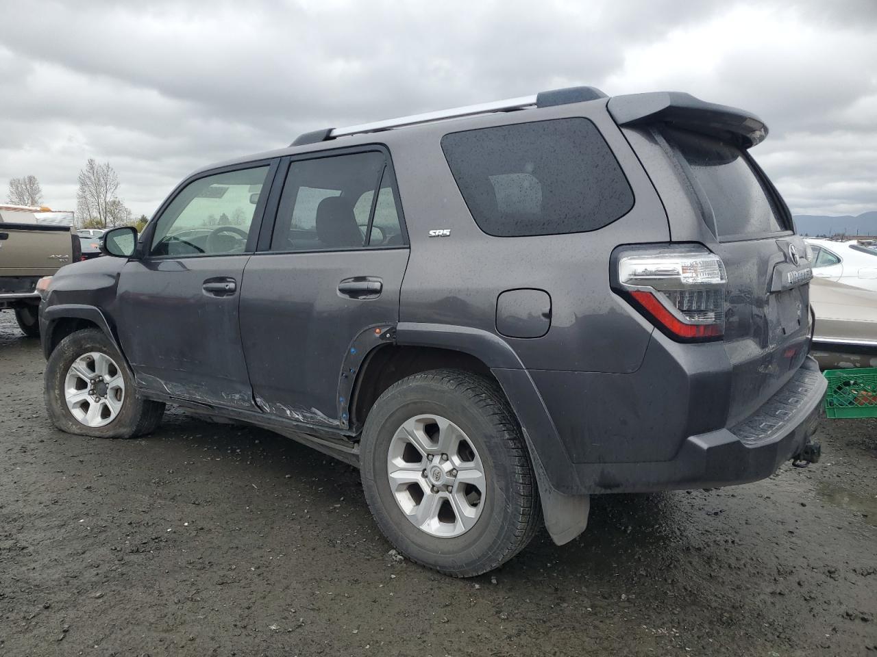 2019 TOYOTA 4RUNNER SR - Image 2