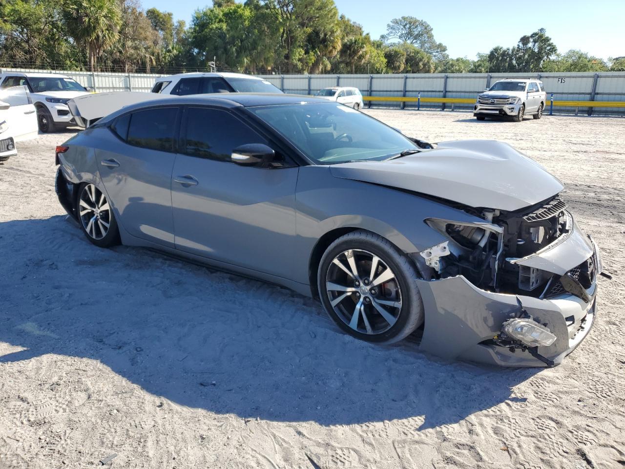2017 NISSAN MAXIMA 3.5 - Image 4