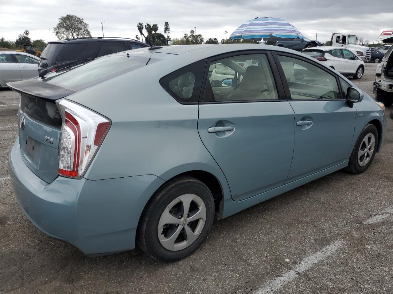 2015 TOYOTA PRIUS - Image 3