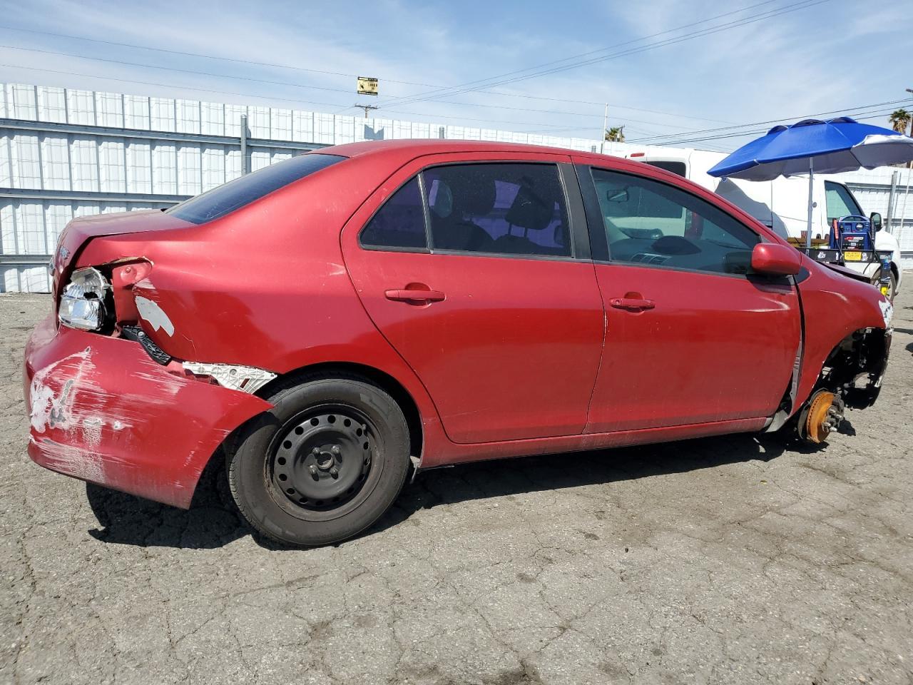 2011 TOYOTA YARIS - Фото 3