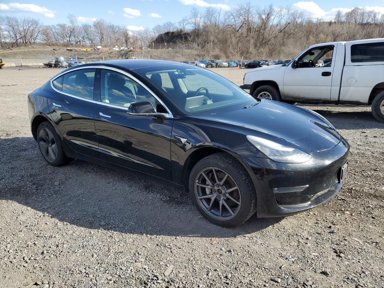 2019 TESLA MODEL 3 - Image 4