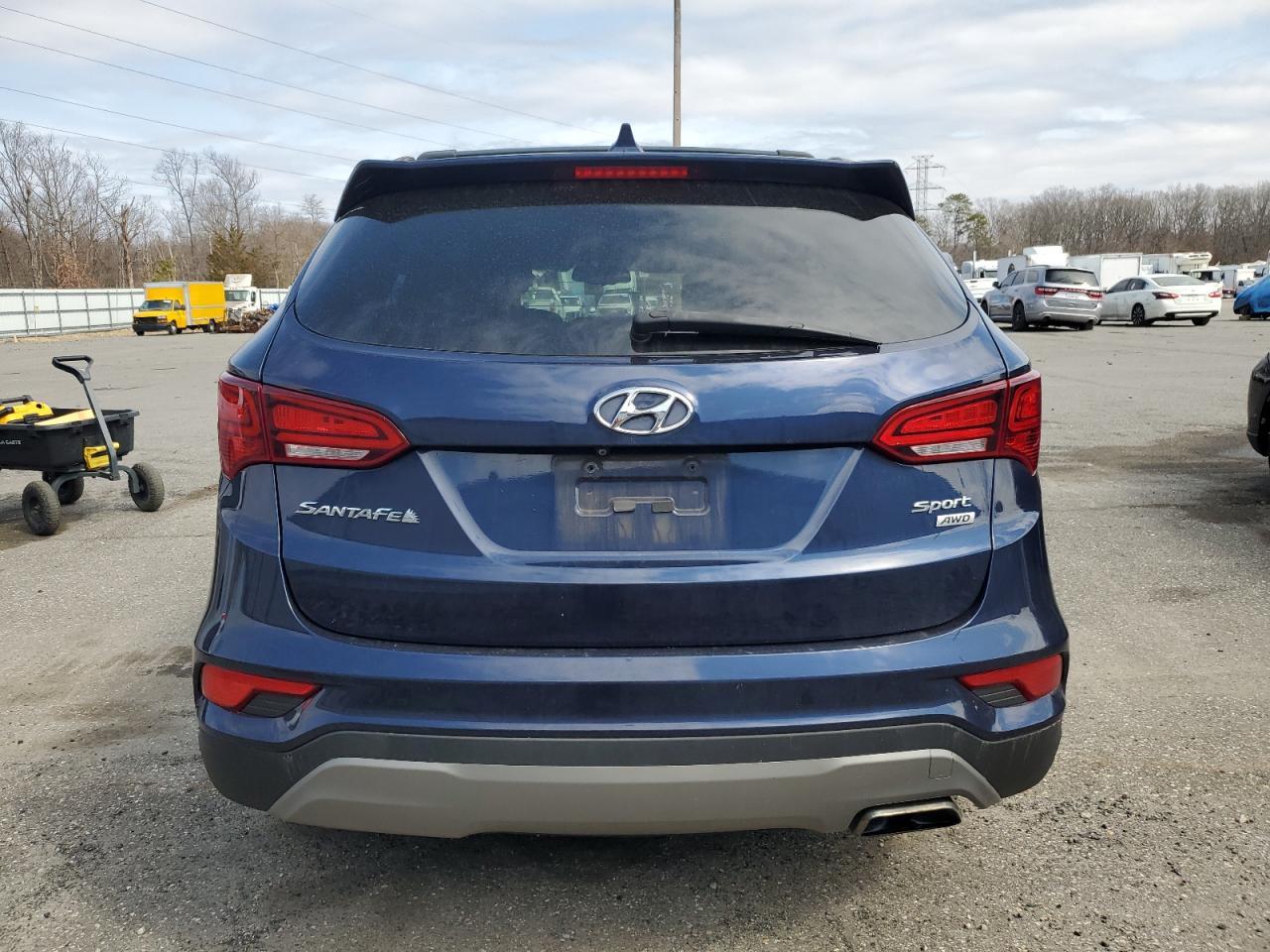 2017 HYUNDAI SANTA FE S - Image 6