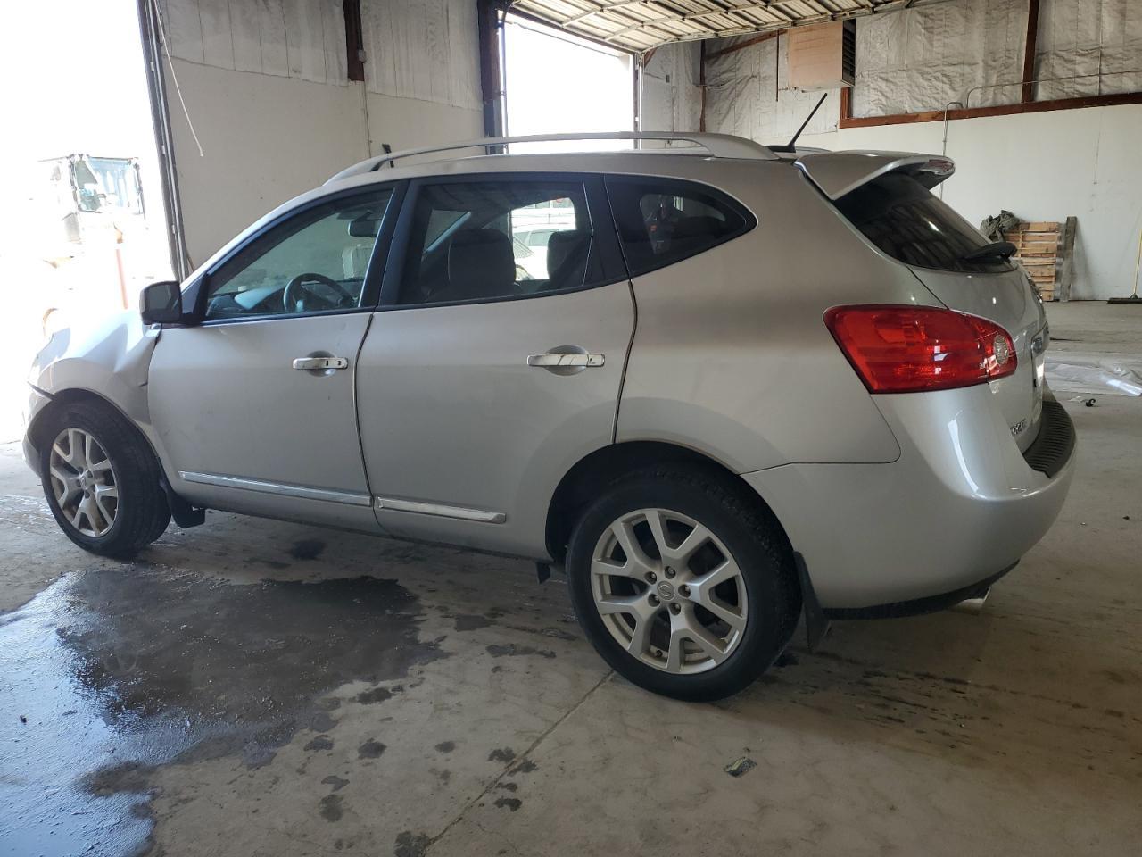 2013 NISSAN ROGUE S - Image 2