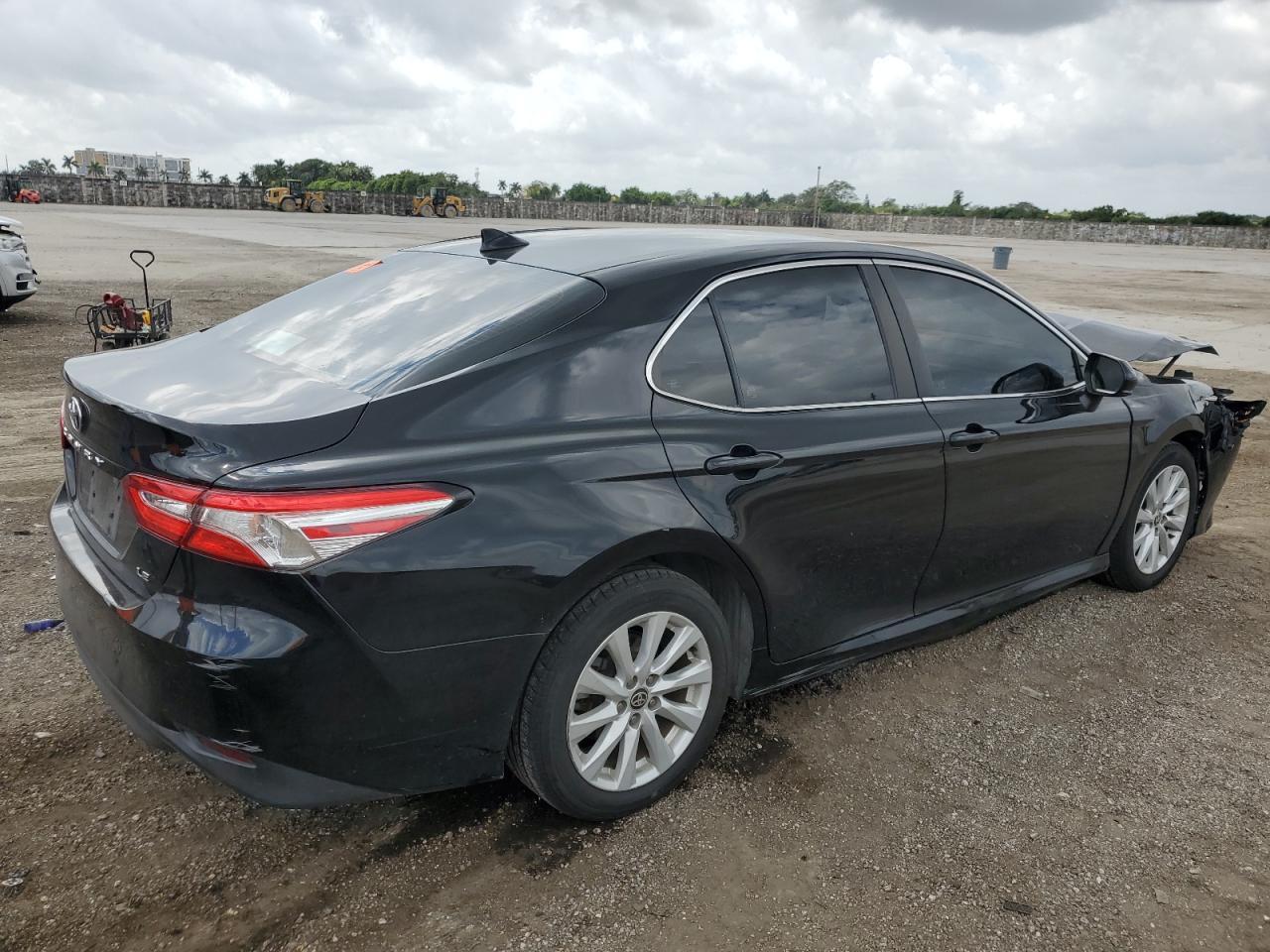 2020 TOYOTA CAMRY LE - Image 3