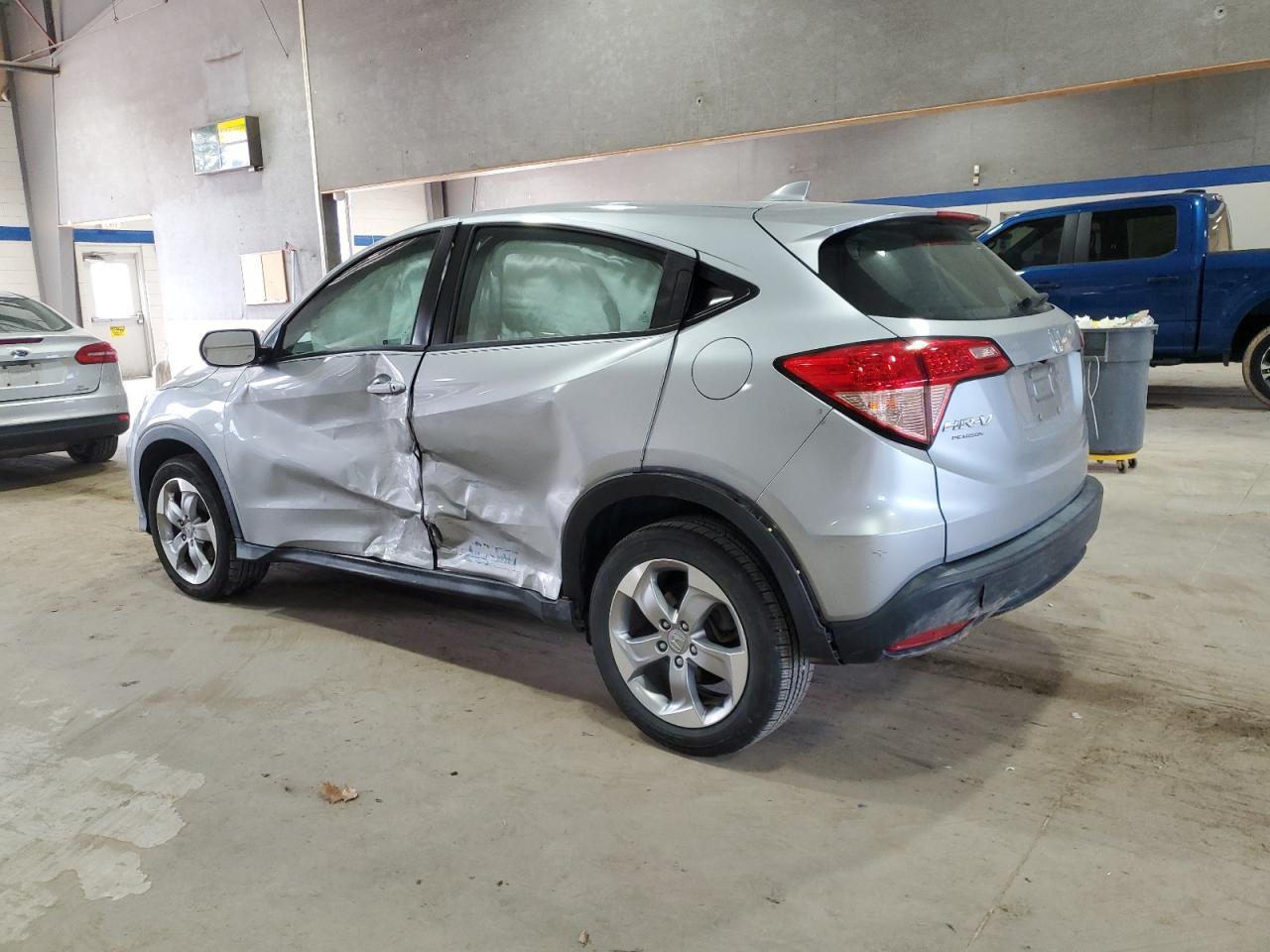 2018 HONDA HR-V LX - Image 2