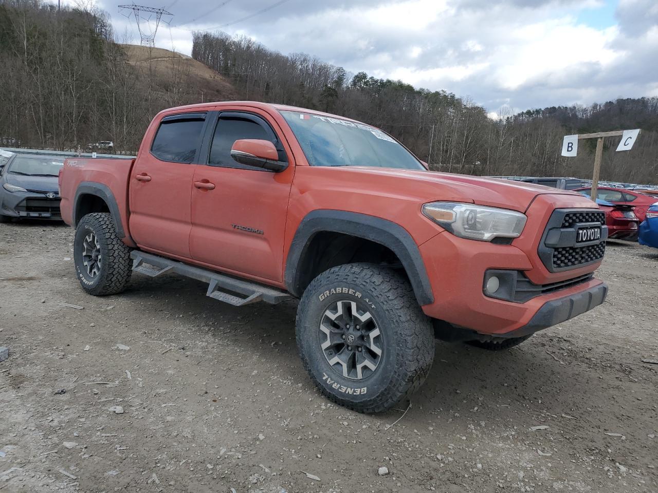 2017 TOYOTA TACOMA DOU - Фото 4