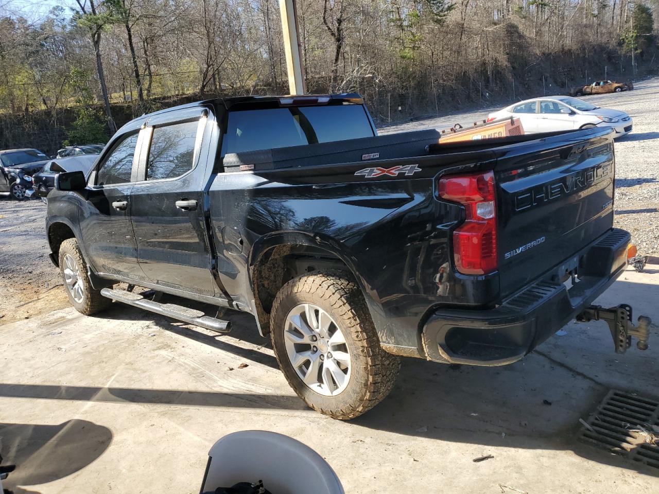2023 CHEVROLET SILVERADO - Image 2
