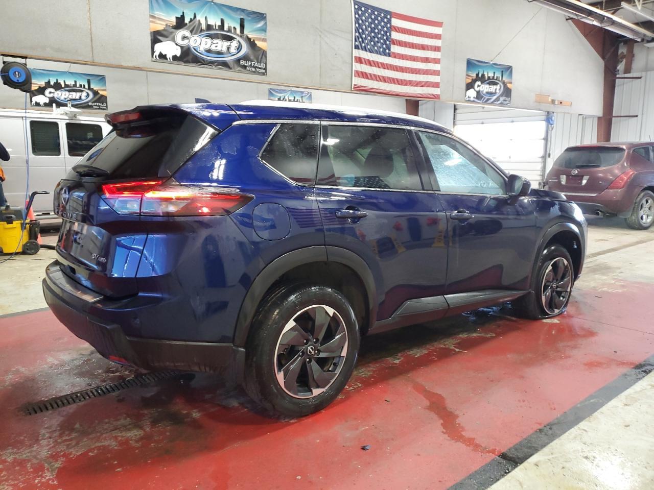 2024 NISSAN ROGUE SV - Image 3