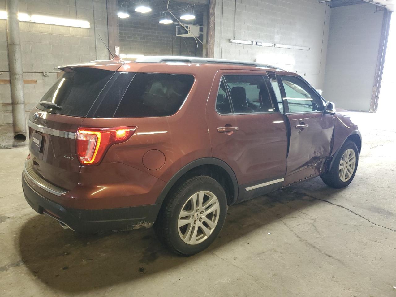 2018 FORD EXPLORER X - Фото 3
