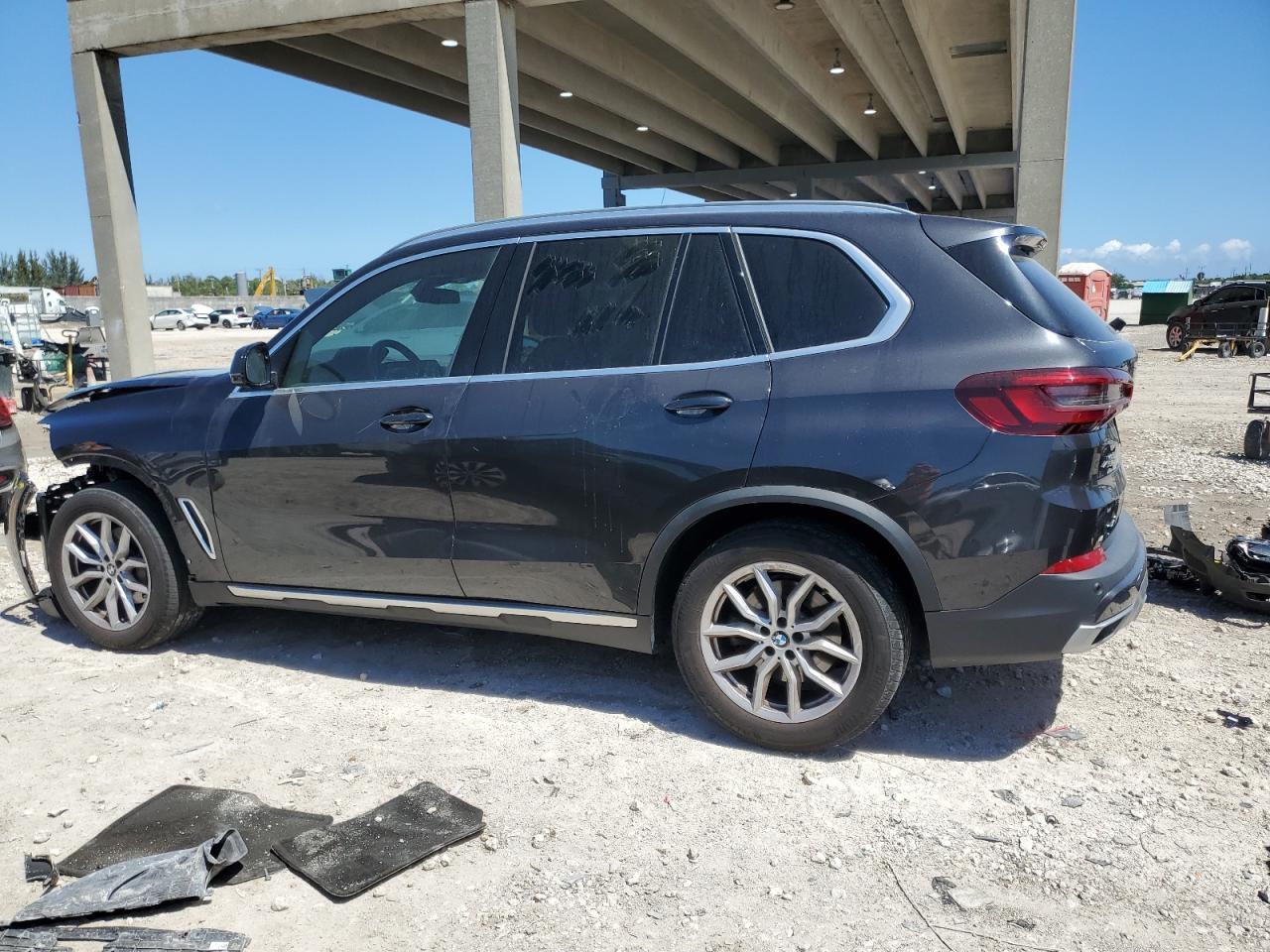 2022 BMW X5 XDRIVE4 - Image 2