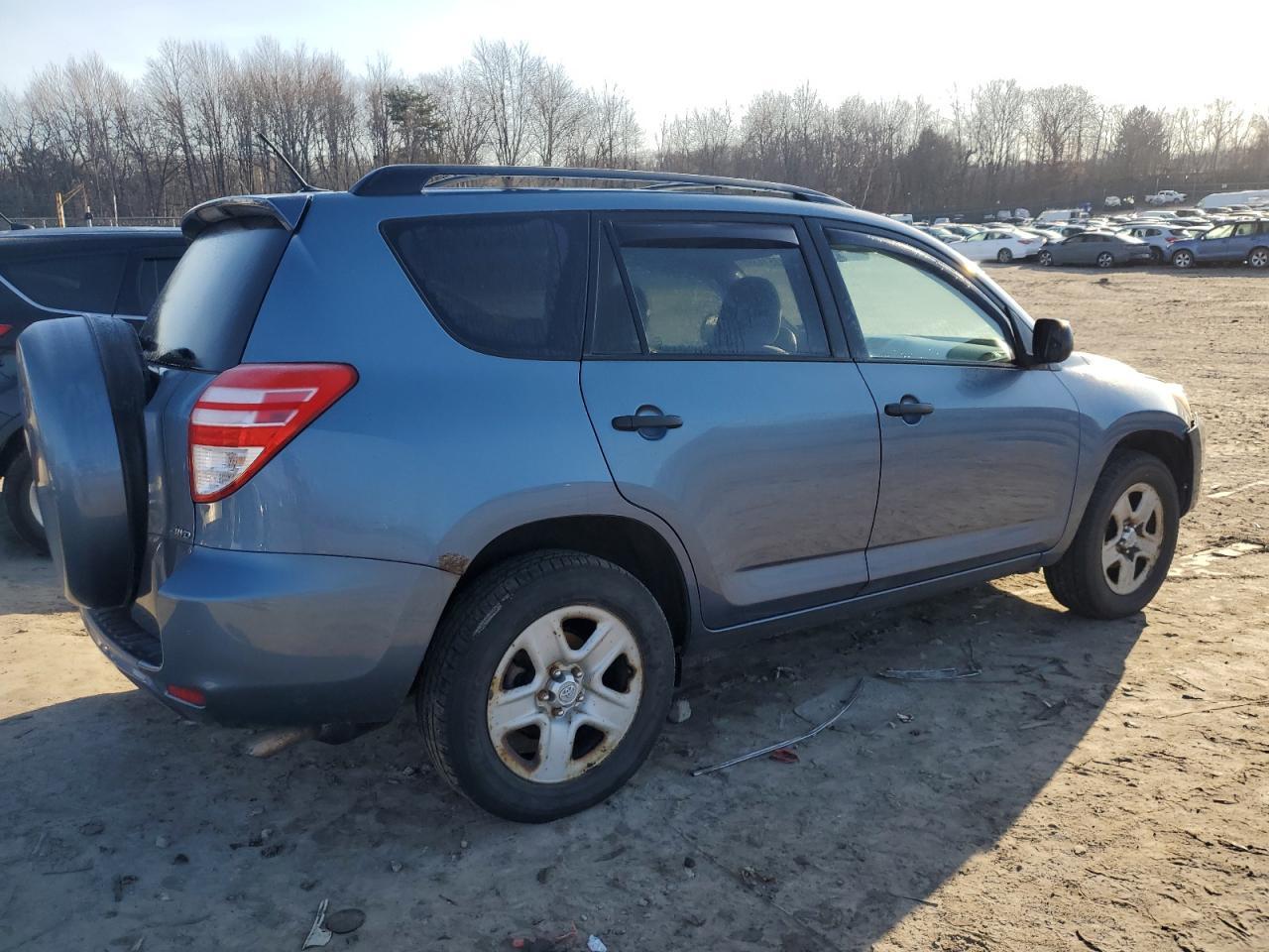 2011 TOYOTA RAV4 - Image 3