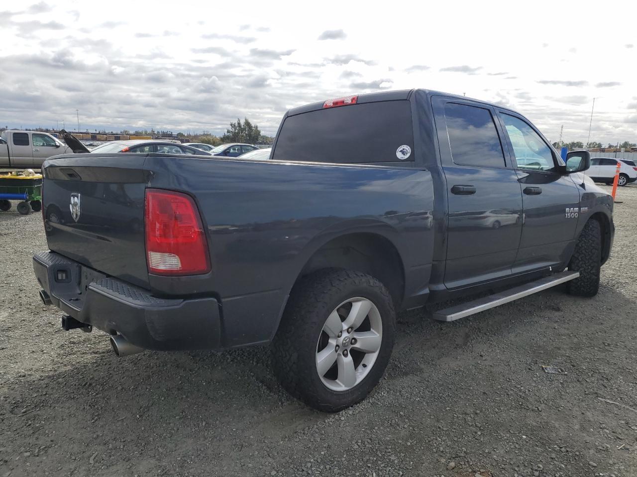 2015 RAM 1500 ST - Image 3