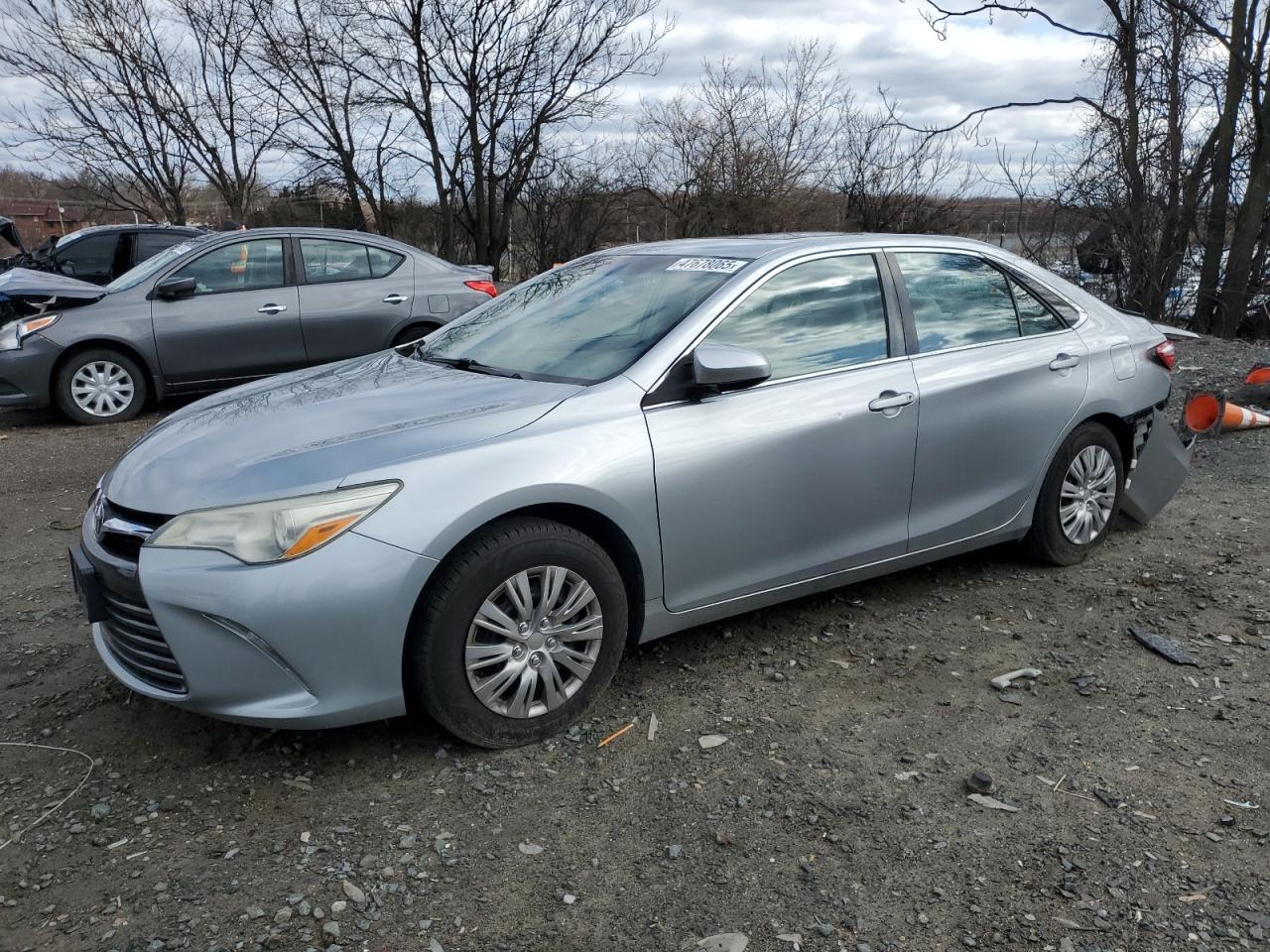 2015 TOYOTA CAMRY LE