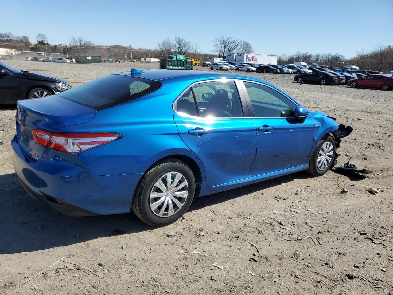 2020 TOYOTA CAMRY LE - Фото 3