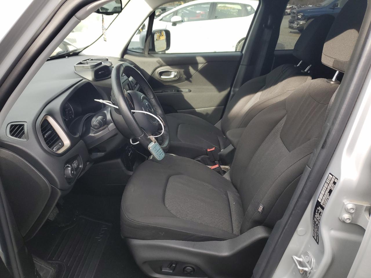 2016 JEEP RENEGADE L - Фото 7