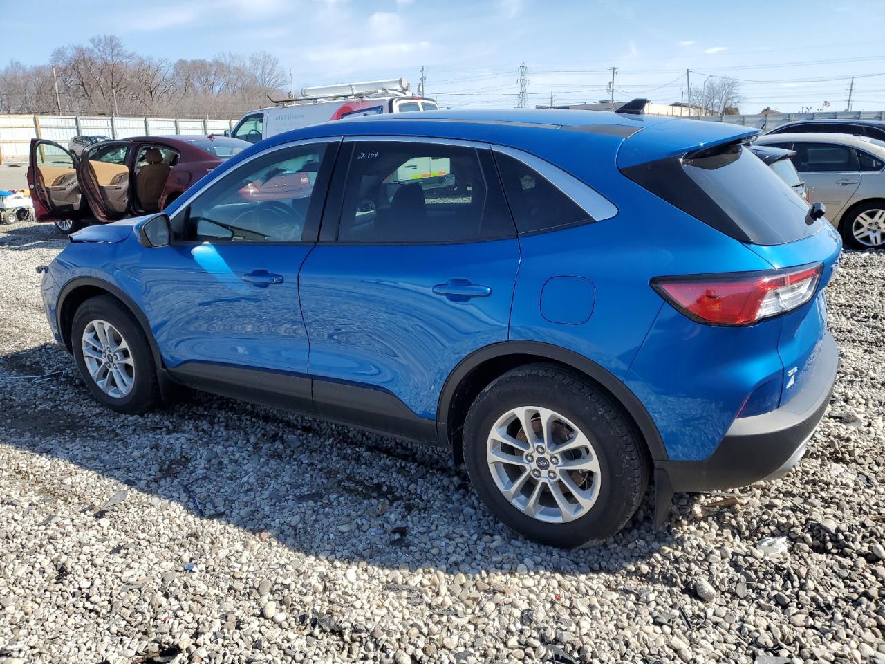 2020 FORD ESCAPE SE - Фото 2