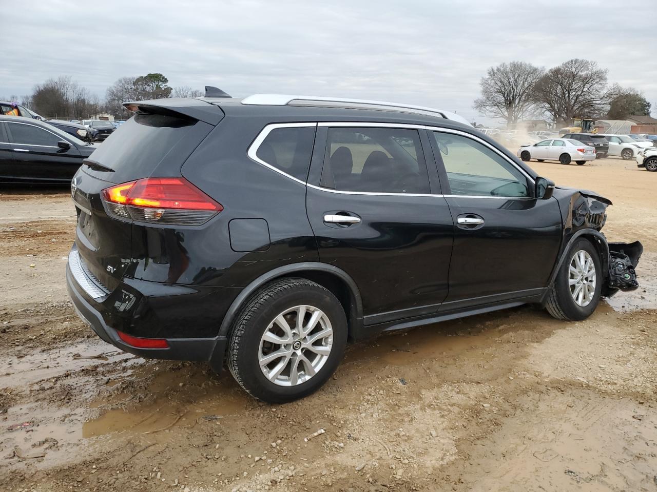 2017 NISSAN ROGUE S - Фото 3