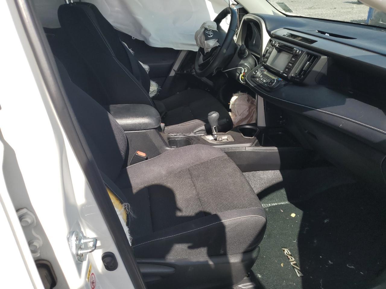 2016 TOYOTA RAV4 XLE - Image 7