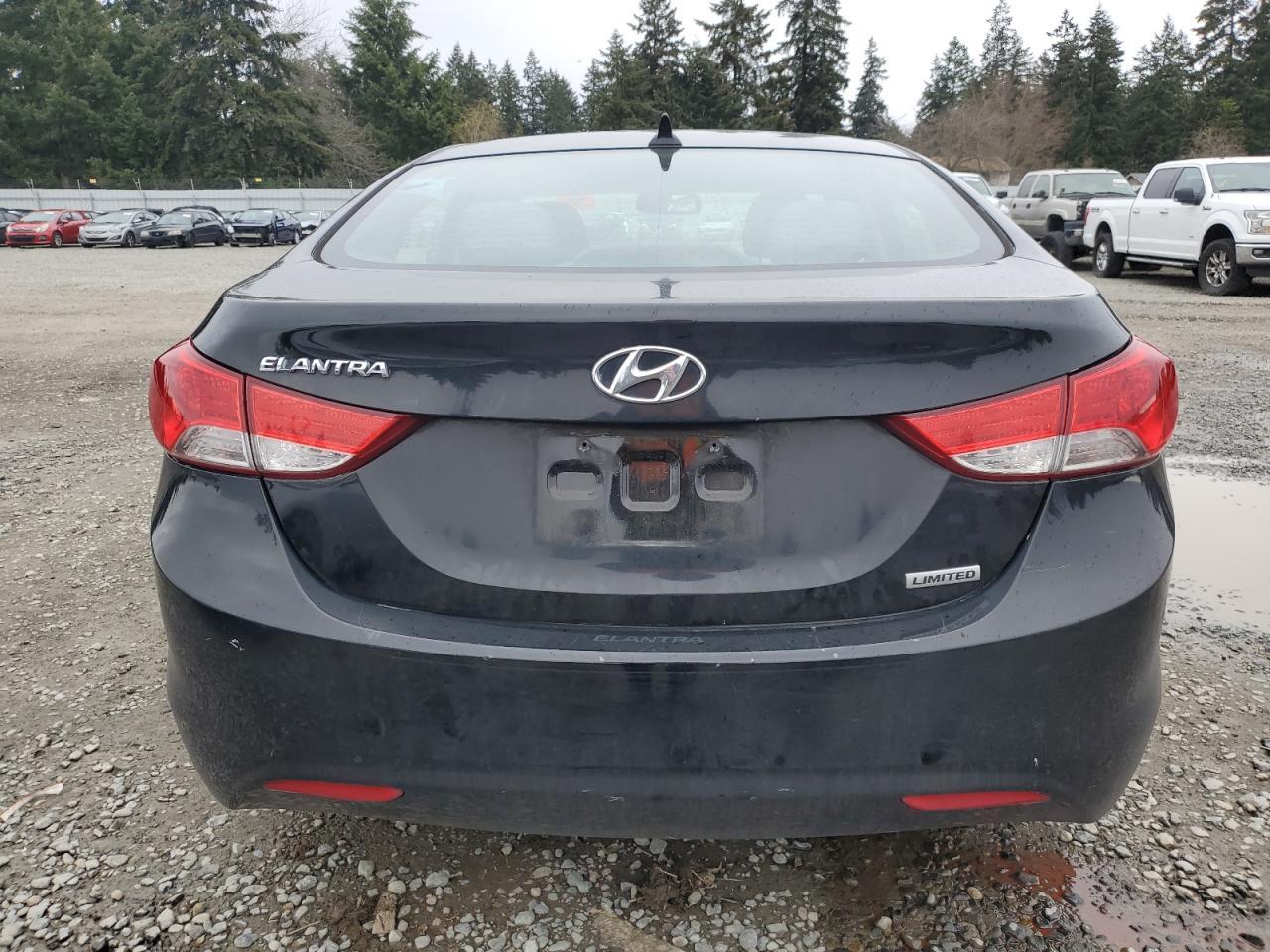 2013 HYUNDAI ELANTRA GL - Image 6
