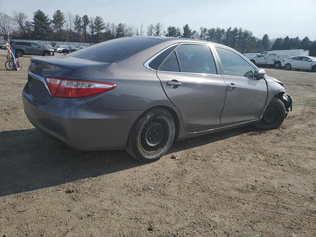 2016 TOYOTA CAMRY LE - Фото 3