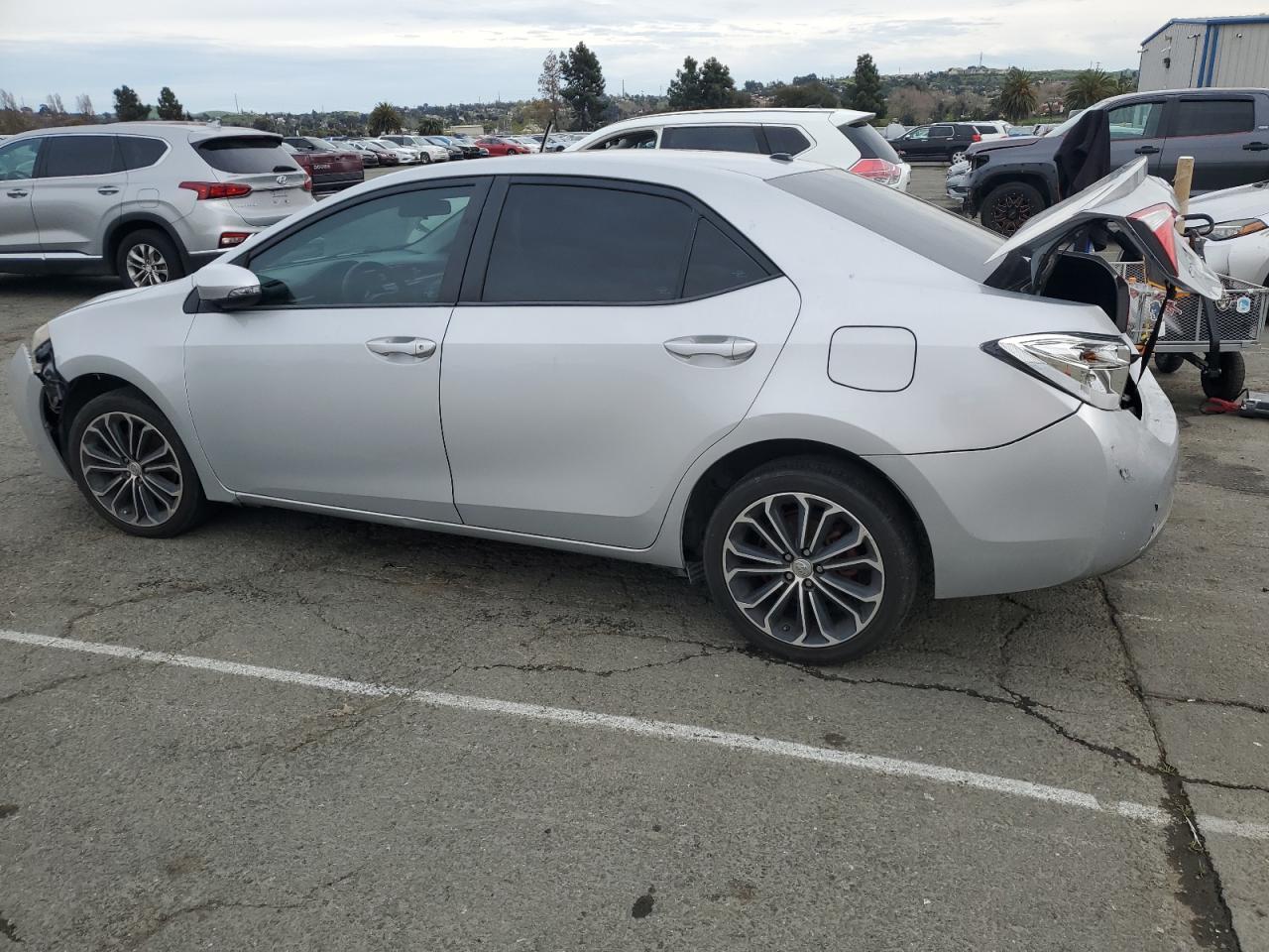 2014 TOYOTA COROLLA L - Image 2
